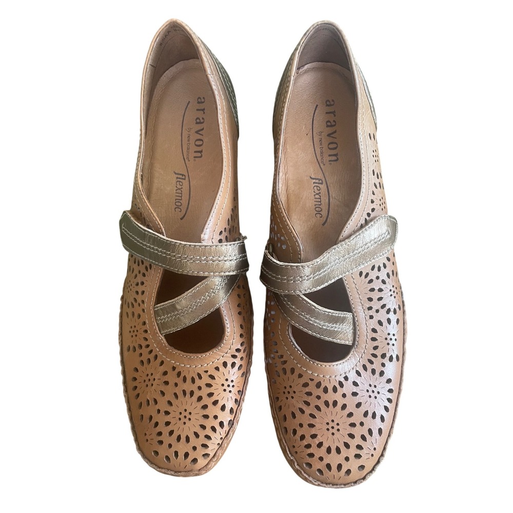 Aravon New Balance Flexmoc Tan Leather Laser Cut Mary‎ Jane Pumps AAV10BR 8.5AA